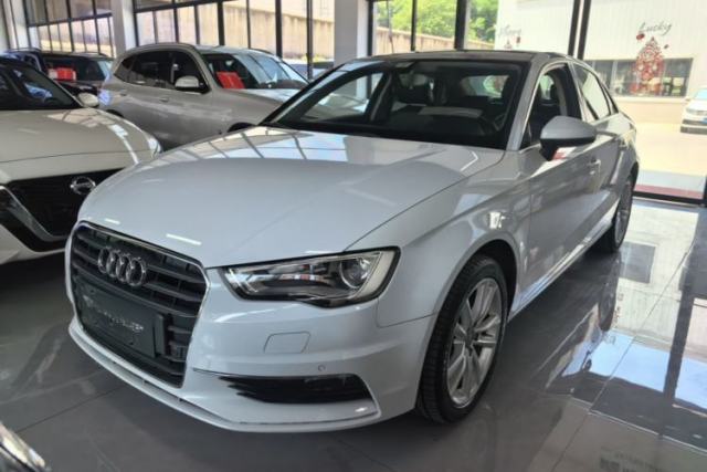Ojetý Audi A3 2015 Limousine 35 TFSI Millionth Anniversary Comfort Model
