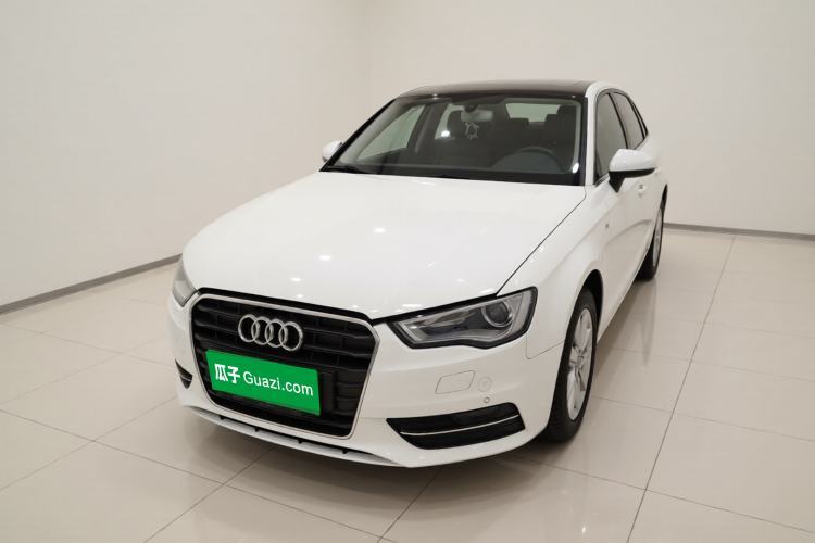 Audi A3 2015 Sportback 35 TFSI Millionth Anniversary Intelligent Leading Model de segunda mano Guazi used car, China used car export, Used car for sale, Used cars, Cheapest cars for sale