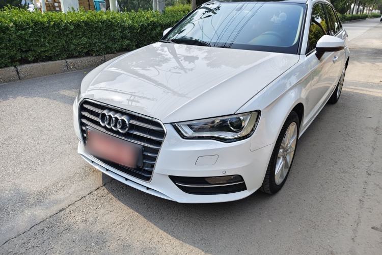 Used Audi A3 2015 Sportback 40 TFSI Automatic Comfort Model Guazi used car, China used car export, Used car for sale, Used cars, Cheapest cars for sale