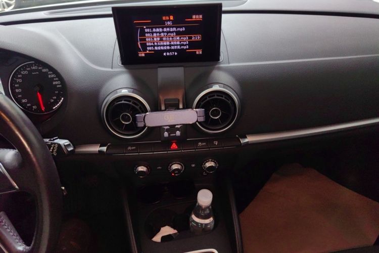 Used Audi A3 2015 Sportback 35 TFSI Manual Ambition Edition Audio And AC Panel