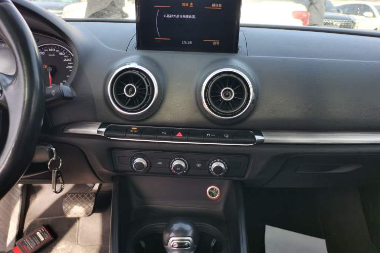 Used Audi A3 2015 Limousine 35 TFSI Millionth Anniversary Intelligent Leading Model Audio And AC Panel