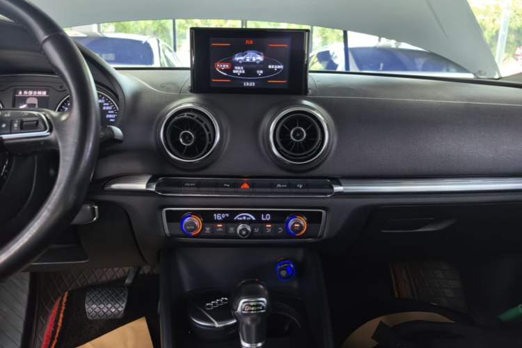 Used Audi A3 2015 Limousine 35 TFSI Millionth Anniversary Comfort Model Audio And AC Panel