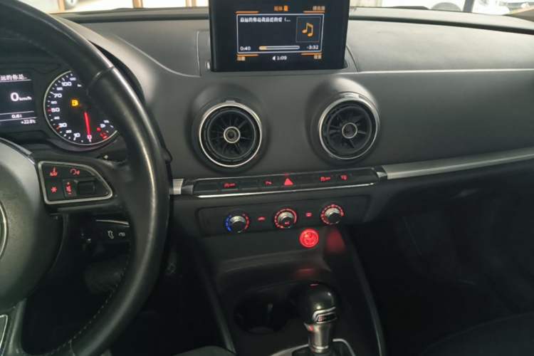 Used Audi A3 2015 Limousine 35 TFSI Millionth Anniversary Intelligent Leading Model Audio And AC Panel