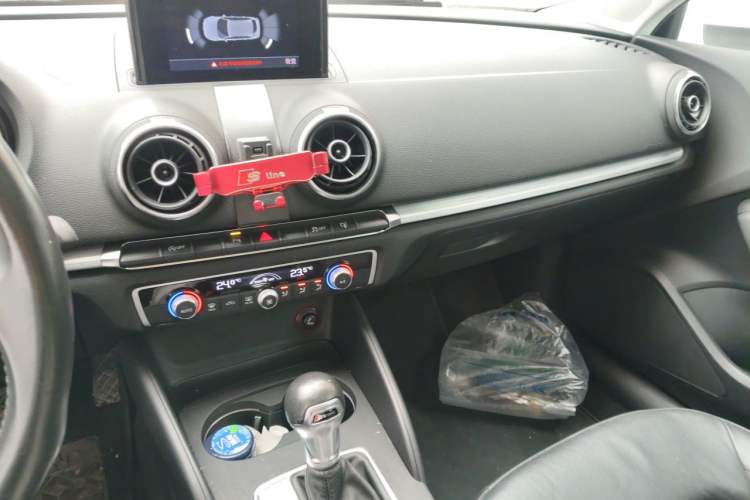 Used Audi A3 2015 Sportback 35 TFSI Millionth Anniversary Comfort Model Audio And AC Panel