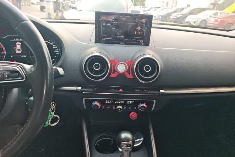 Used Audi A3 2015 Limousine 40 TFSI Automatic Comfort Model Audio And AC Panel