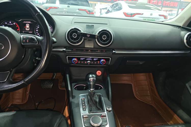 Used Audi A3 2015 Limousine 40 TFSI Automatic Comfort Model Audio And AC Panel