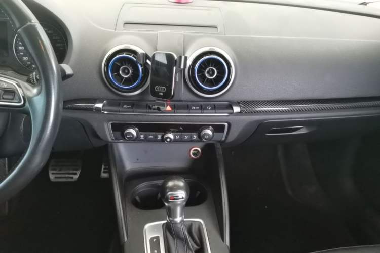 Used Audi A3 2015 Limousine 45 TFSI S line Luxury Model Audio And AC Panel