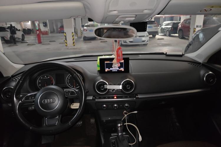 Used Audi A3 2015 Limousine 35 TFSI Millionth Anniversary Intelligent Leading Model Center Console