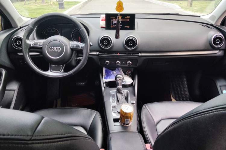 Used Audi A3 2015 Limousine 35 TFSI Millionth Anniversary Intelligent Leading Model Center Console