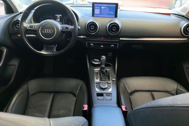 Used Audi A3 2015 Limousine 35 TFSI Millionth Anniversary Comfort Model Center Console