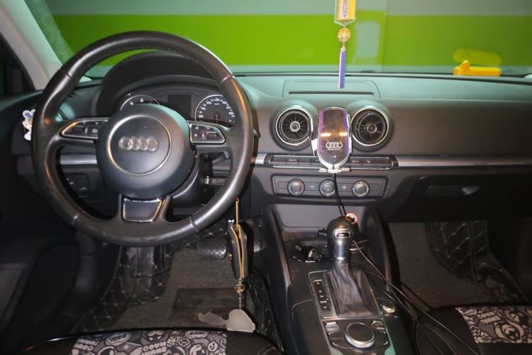 Used Audi A3 2015 Limousine 35 TFSI Millionth Anniversary Intelligent Leading Model Center Console