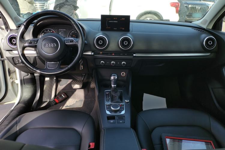 Used Audi A3 2015 Limousine 35 TFSI Millionth Anniversary Intelligent Leading Model Center Console