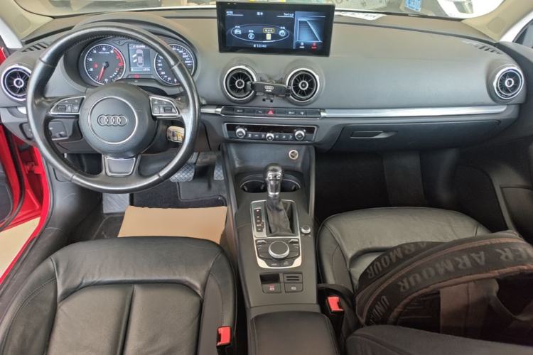 Used Audi A3 2015 Limousine 35 TFSI Millionth Anniversary Comfort Model Center Console
