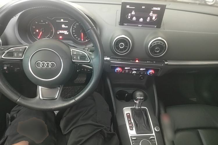 Used Audi A3 2015 Sportback 40 TFSI Automatic Comfort Model Center Console