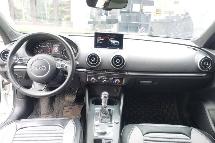 Used Audi A3 2015 Sportback 45 TFSI S line sports model Center Console