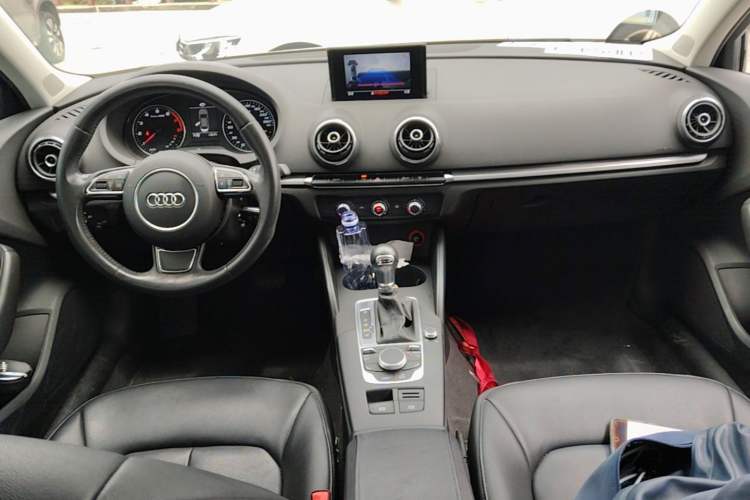 Used Audi A3 2015 Limousine 35 TFSI Millionth Anniversary Intelligent Leading Model Center Console