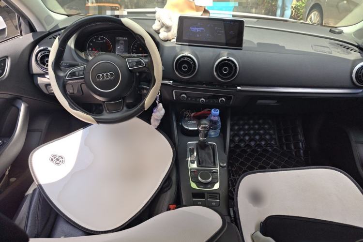 Used Audi A3 2015 Limousine 35 TFSI Millionth Anniversary Comfort Model Center Console