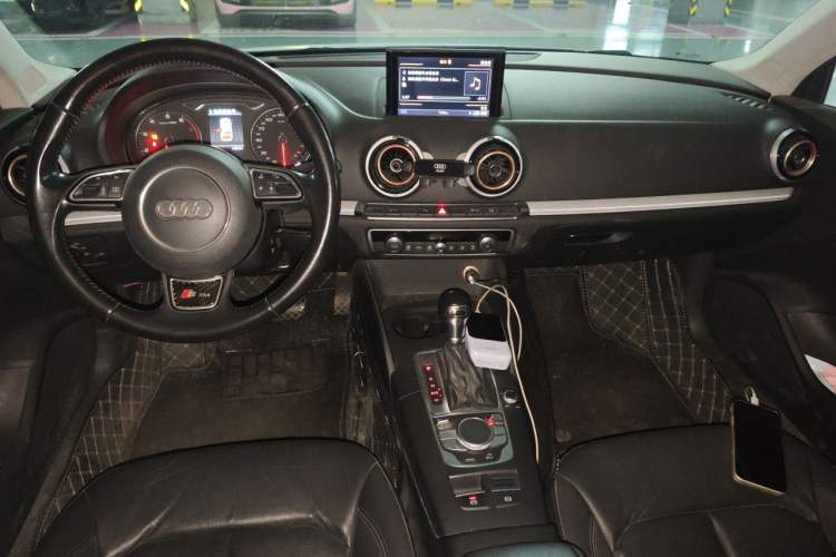 Used Audi A3 2015 Limousine 45 TFSI S line Luxury Model Center Console