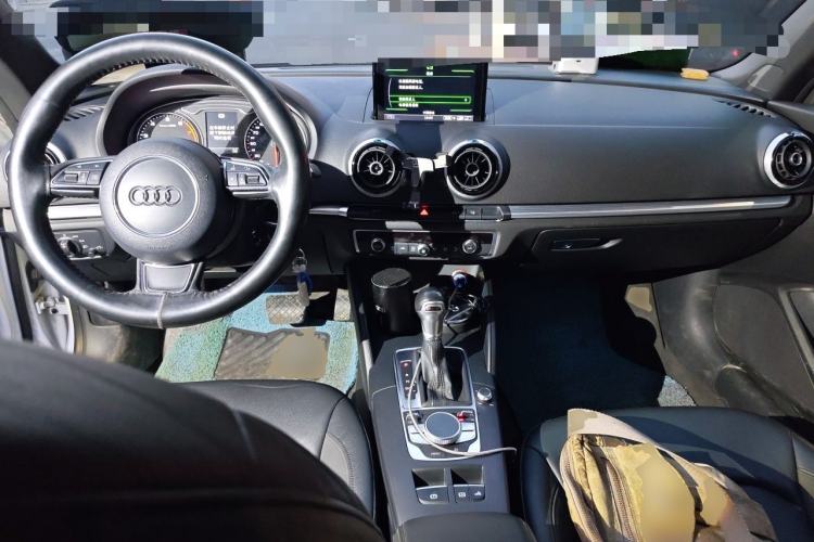 Used Audi A3 2015 Cabriolet 40 TFSI Center Console