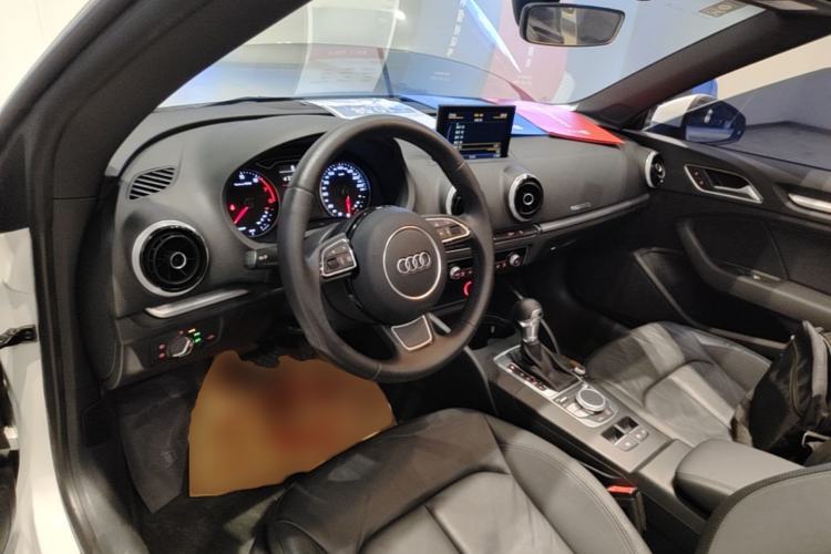 Used Audi A3 2015 Cabriolet 40 TFSI Center Console