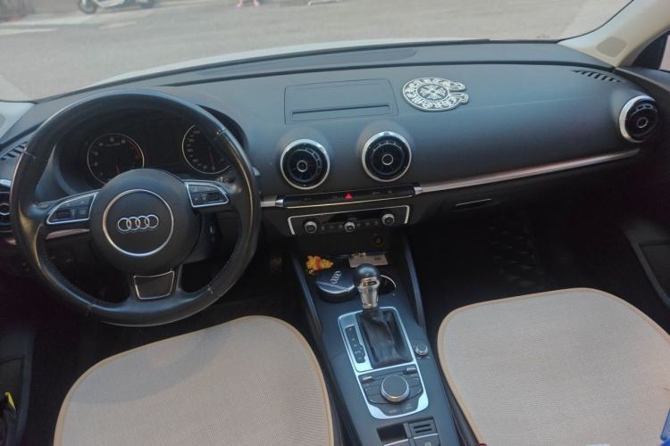 Used Audi A3 2015 Limousine 35 TFSI Millionth Anniversary Comfort Model Center Console