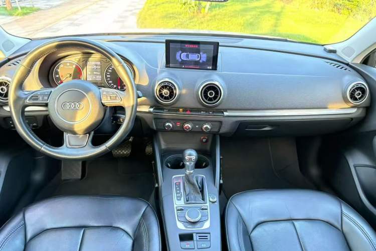 Used Audi A3 2015 Sportback 35 TFSI Millionth Anniversary Intelligent Leading Model Center Console