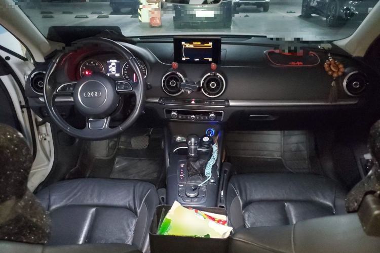 Used Audi A3 2015 Limousine 35 TFSI Millionth Anniversary Comfort Model Center Console