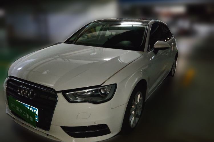 Używany Audi A3 2015 Sportback 35 TFSI Millionth Anniversary Intelligent Leading Model Guazi used car, China used car export, Used car for sale, Used cars, Cheapest cars for sale