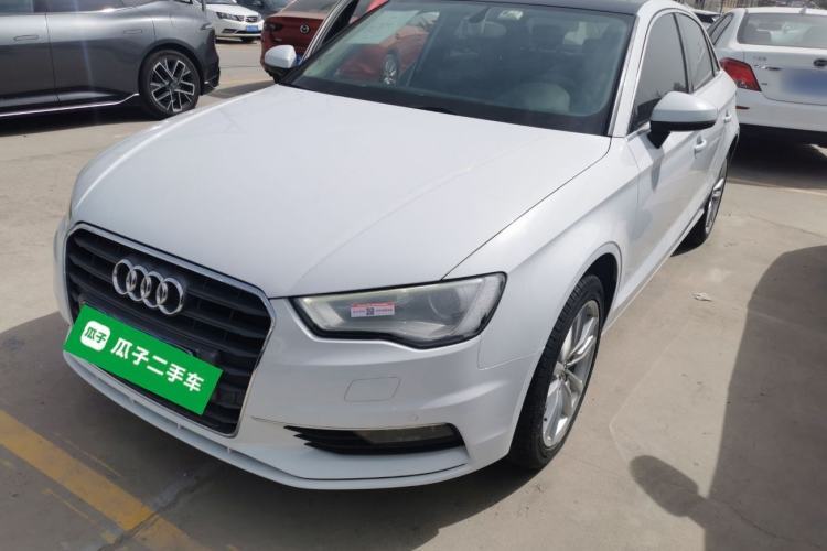 Used Audi A3 2015 Limousine 40 TFSI Automatic Comfort Model Guazi used car, China used car export, Used car for sale, Used cars, Cheapest cars for sale