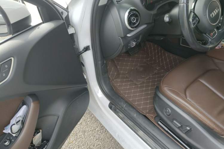 Used Audi A3 2015 Limousine 40 TFSI Automatic Comfort Model Driver Seat