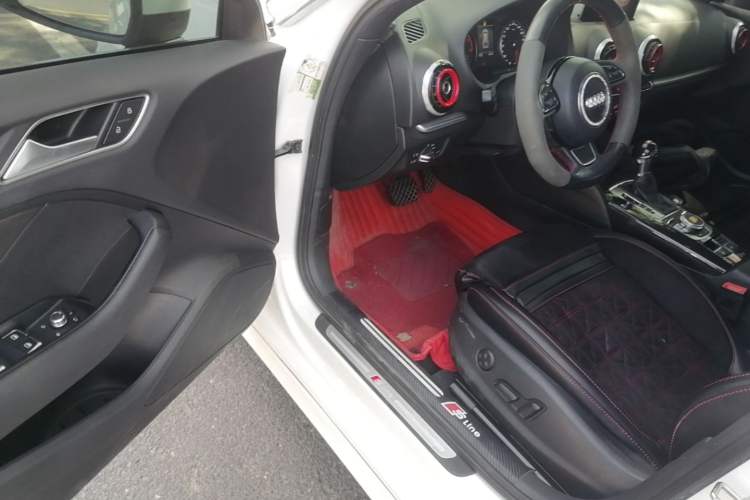 Used Audi A3 2015 Sportback 45 TFSI S line sports model Driver Seat