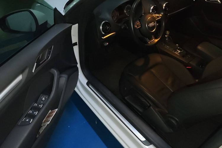 Used Audi A3 2015 Cabriolet 40 TFSI Driver Seat
