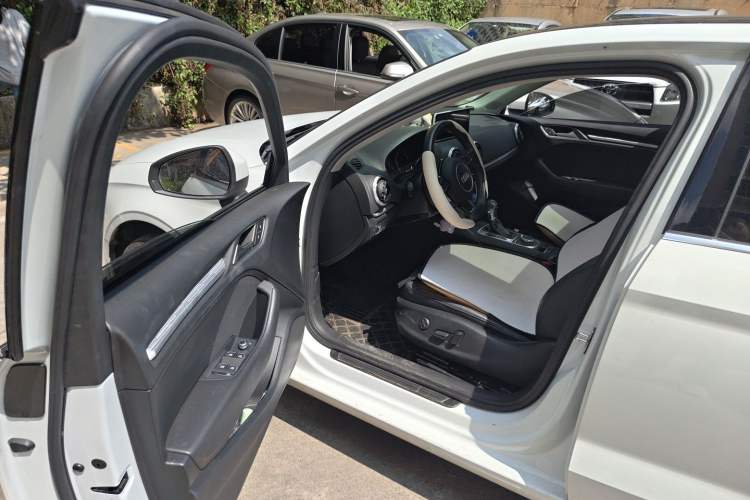 Used Audi A3 2015 Limousine 35 TFSI Millionth Anniversary Comfort Model Driver Seat