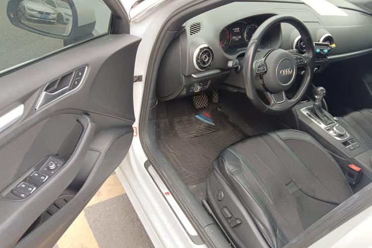 Used Audi A3 2015 Sportback 45 TFSI S line sports model Driver Seat