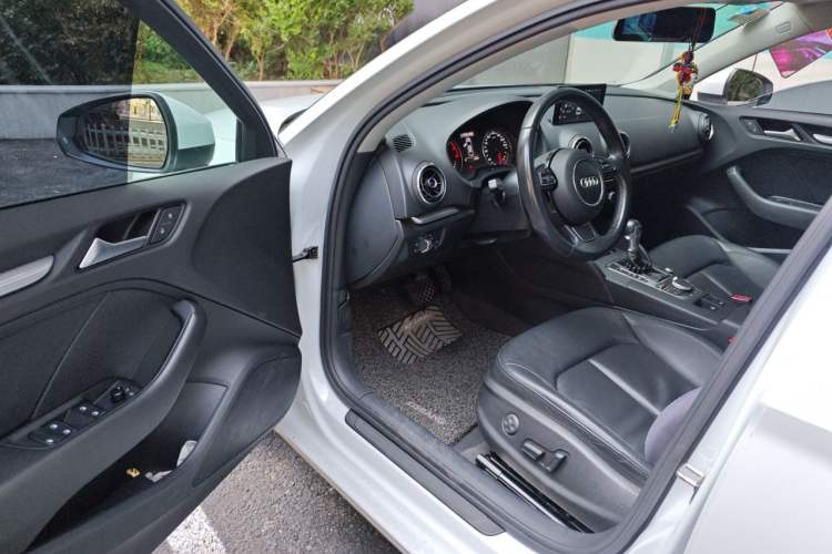 Used Audi A3 2015 Limousine 35 TFSI Millionth Anniversary Comfort Model Driver Seat