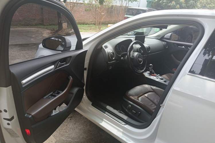 Used Audi A3 2015 Limousine 35 TFSI Millionth Anniversary Comfort Model Driver Seat