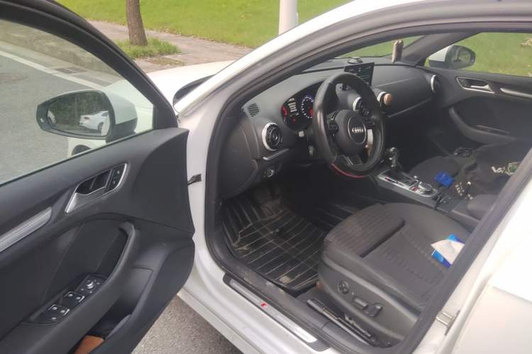 Used Audi A3 2015 Sportback 45 TFSI S line sports model Driver Seat