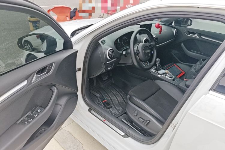 Used Audi A3 2015 Sportback 45 TFSI S line sports model Driver Seat