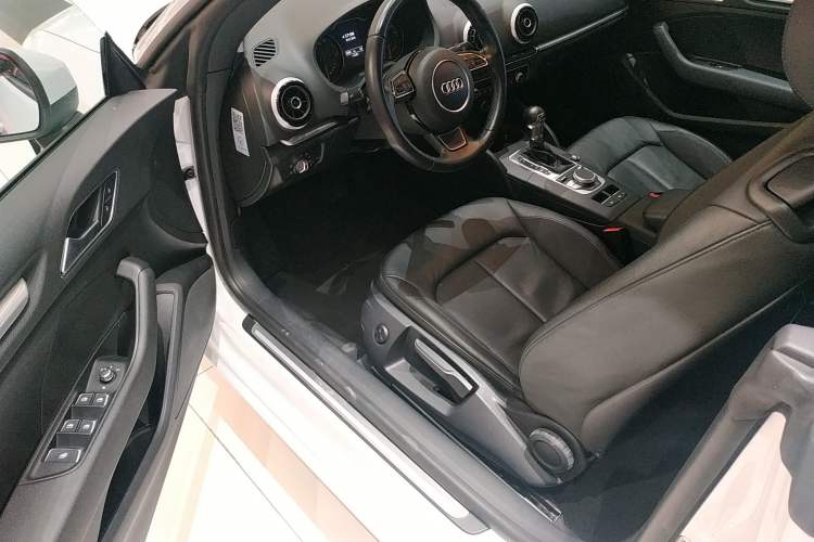 Used Audi A3 2015 Cabriolet 40 TFSI Driver Seat