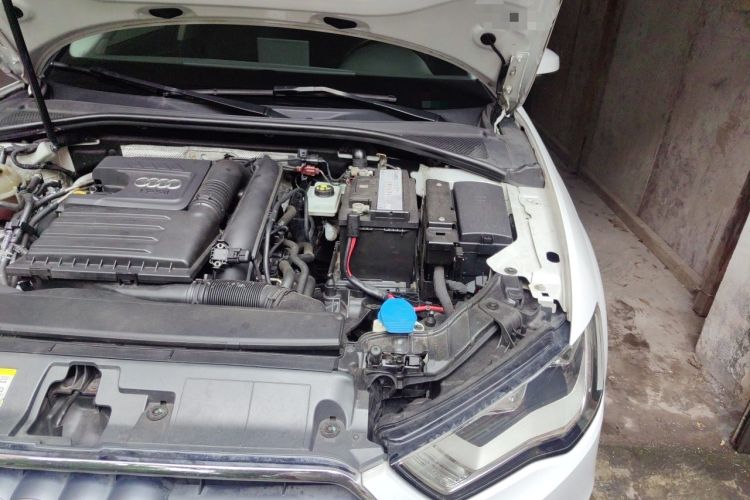 Used Audi A3 2015 Sportback 35 TFSI Manual Ambition Edition Engine Bay Left