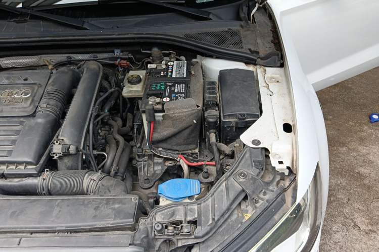 Used Audi A3 2015 Limousine 35 TFSI Millionth Anniversary Comfort Model Engine Bay Left