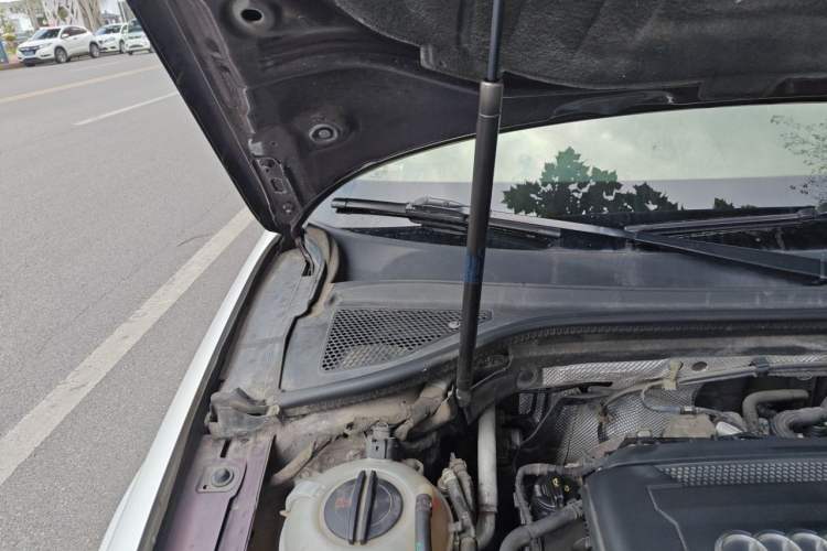 Used Audi A3 2015 Cabriolet 40 TFSI Engine Bay Right