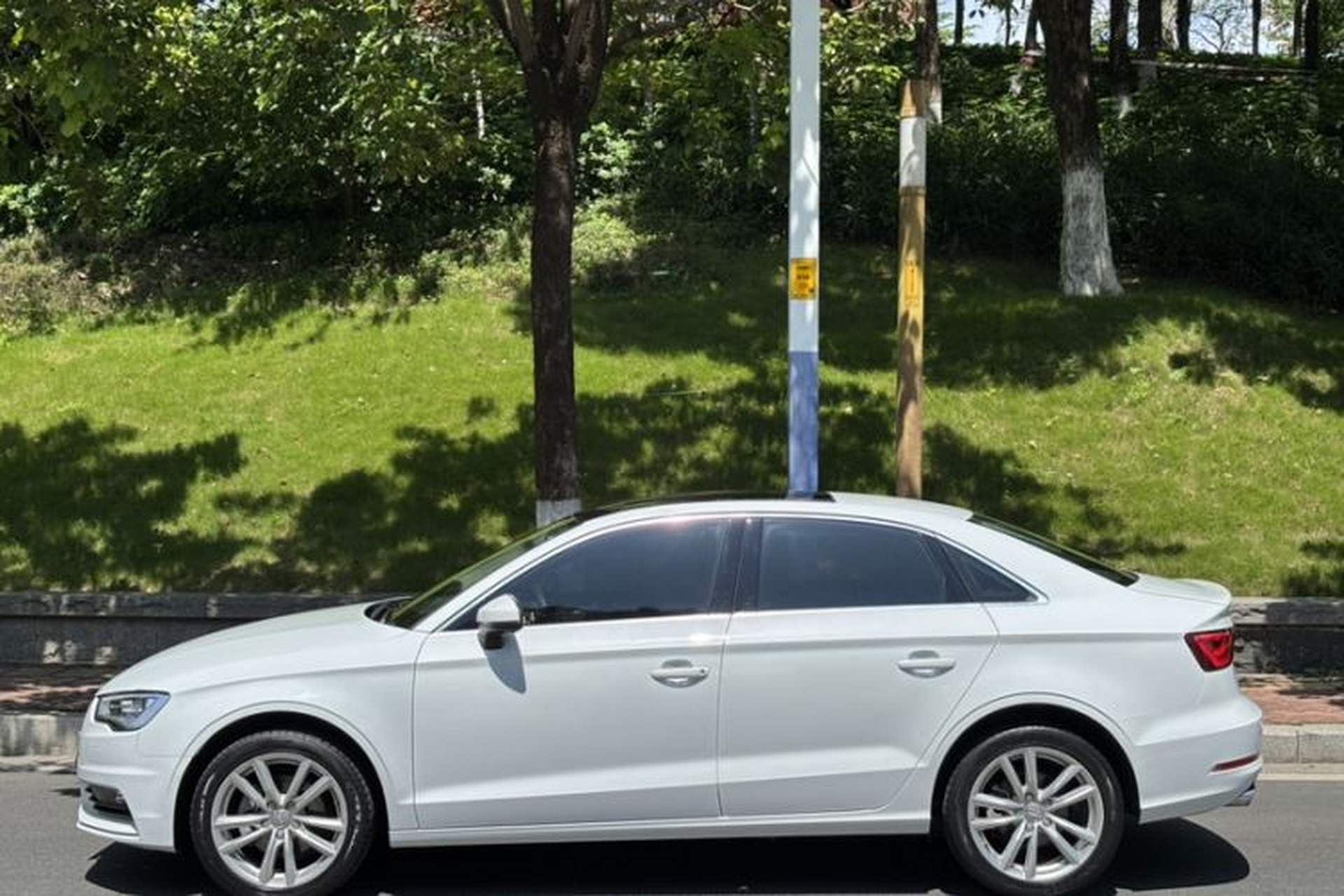 Used Audi A3 2015 Limousine 35 TFSI Millionth Anniversary Comfort Model Exterior 11