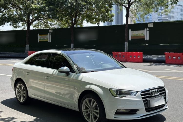 Used Audi A3 2015 Limousine 35 TFSI Millionth Anniversary Comfort Model Exterior 4