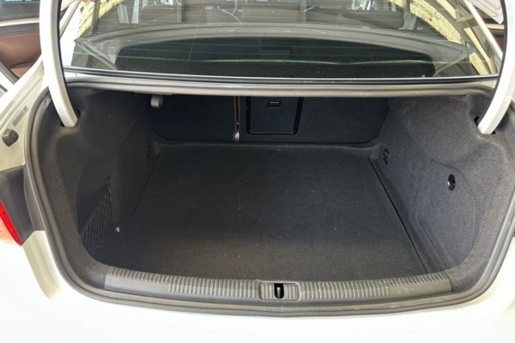 Used Audi A3 2015 Limousine 35 TFSI Millionth Anniversary Comfort Model Exterior 5