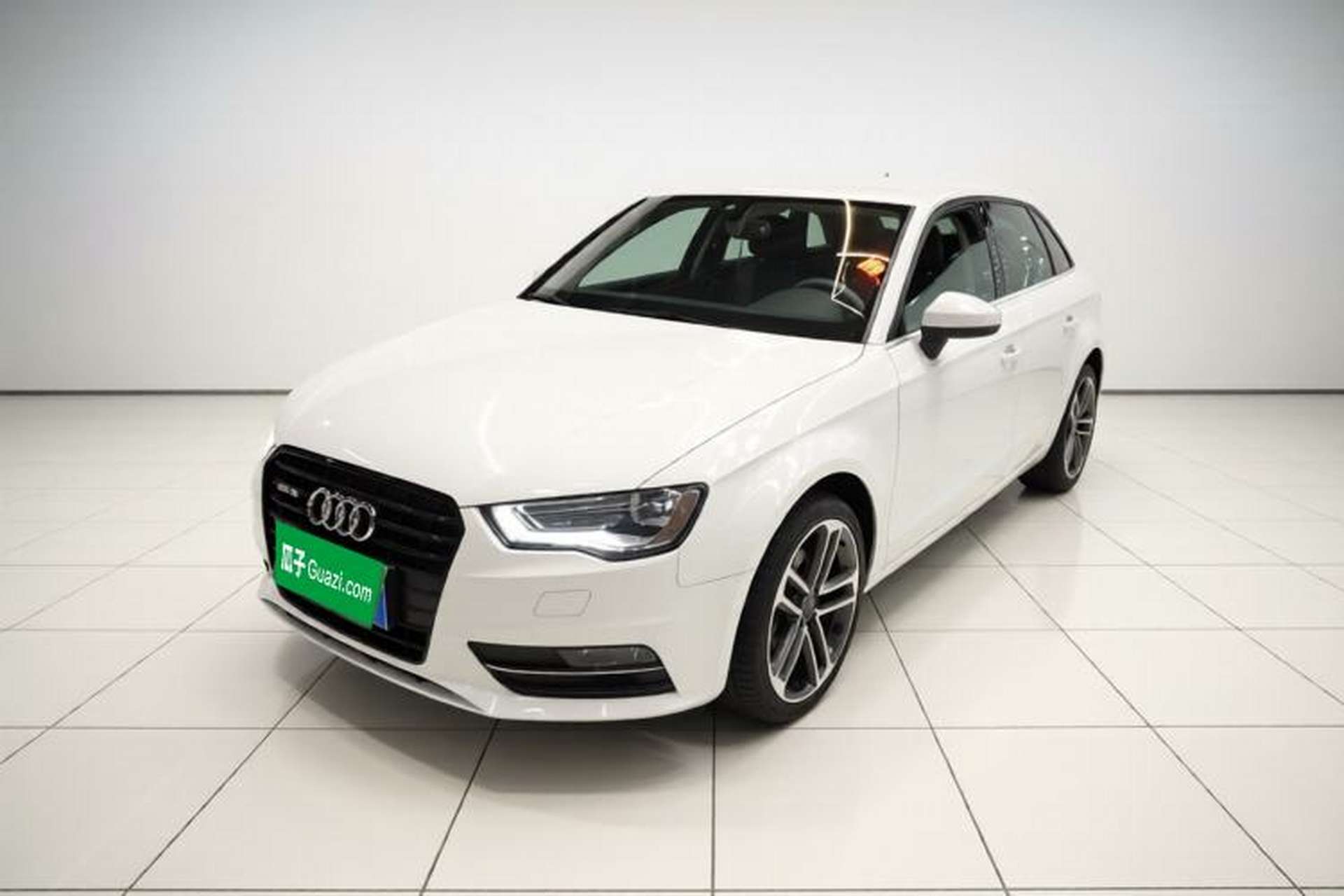 Used Audi A3 2015 Sportback 35 TFSI Manual Ambition Edition Front Left 45 Deg