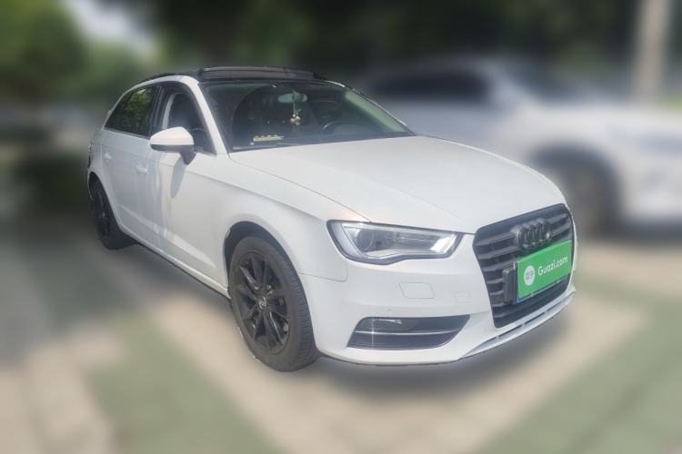 Used Audi A3 2015 Sportback 40 TFSI Automatic Comfort Model Front Right 45 Deg