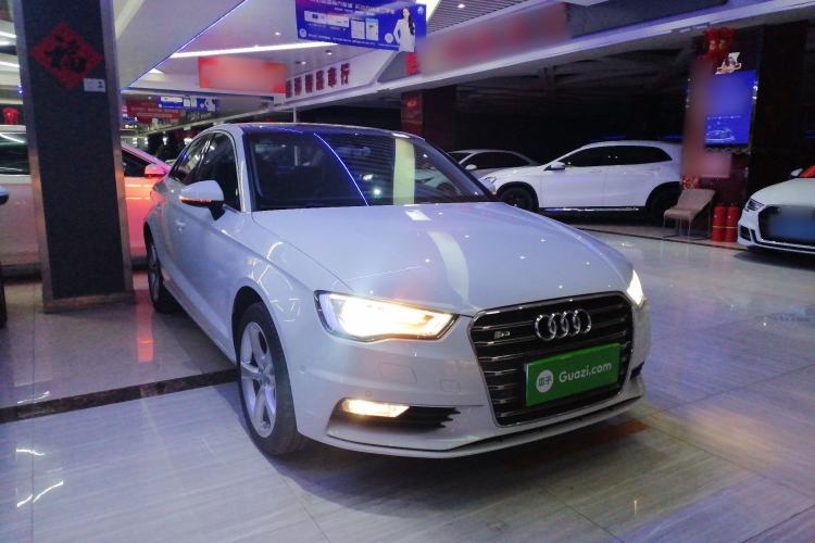 Used Audi A3 2015 Limousine 40 TFSI Automatic Luxury Model Front Right 45 Deg