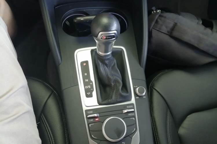 Used Audi A3 2015 Limousine 35 TFSI Millionth Anniversary Comfort Model Gear Lever