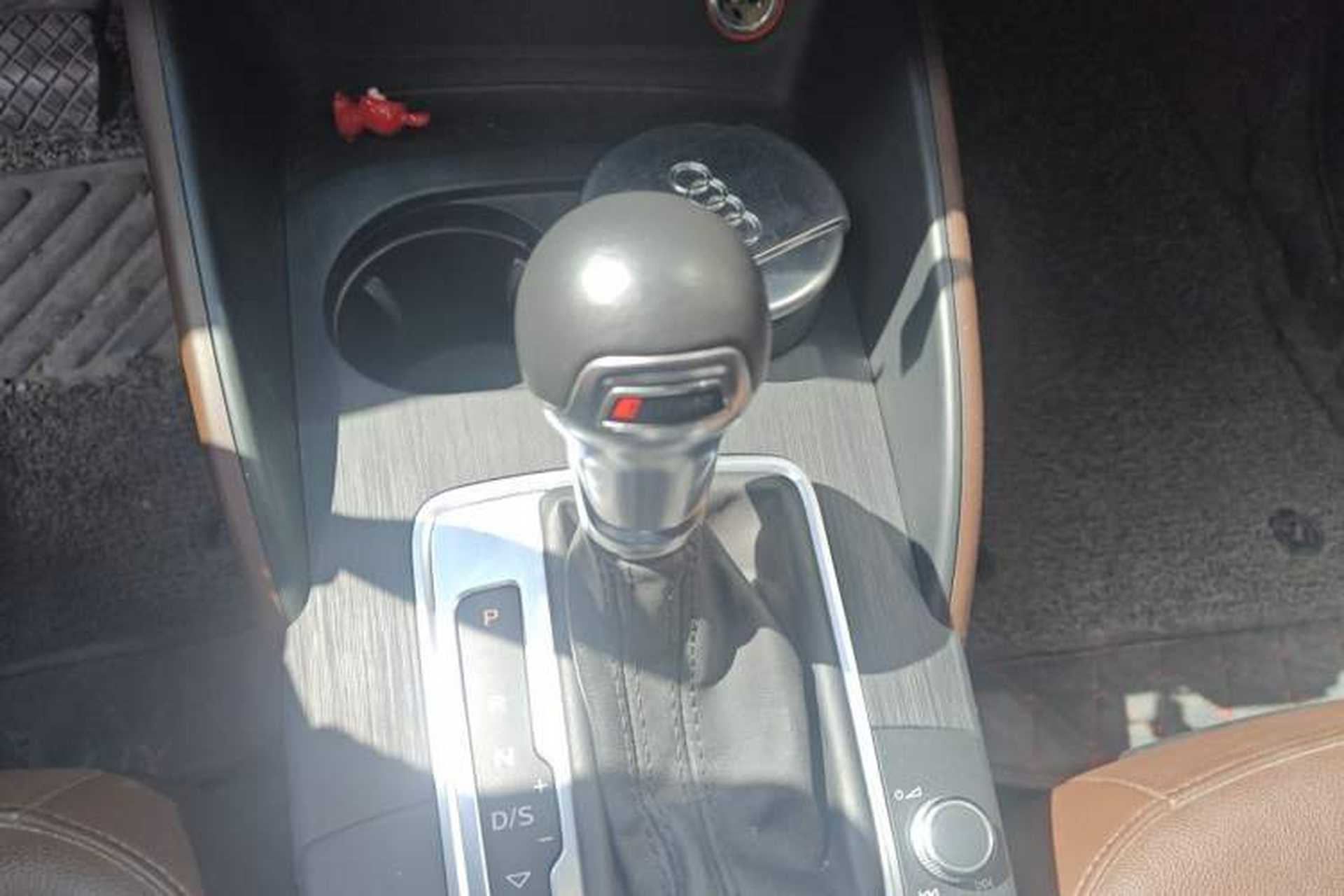 Used Audi A3 2015 Limousine 40 TFSI Automatic Comfort Model Gear Lever